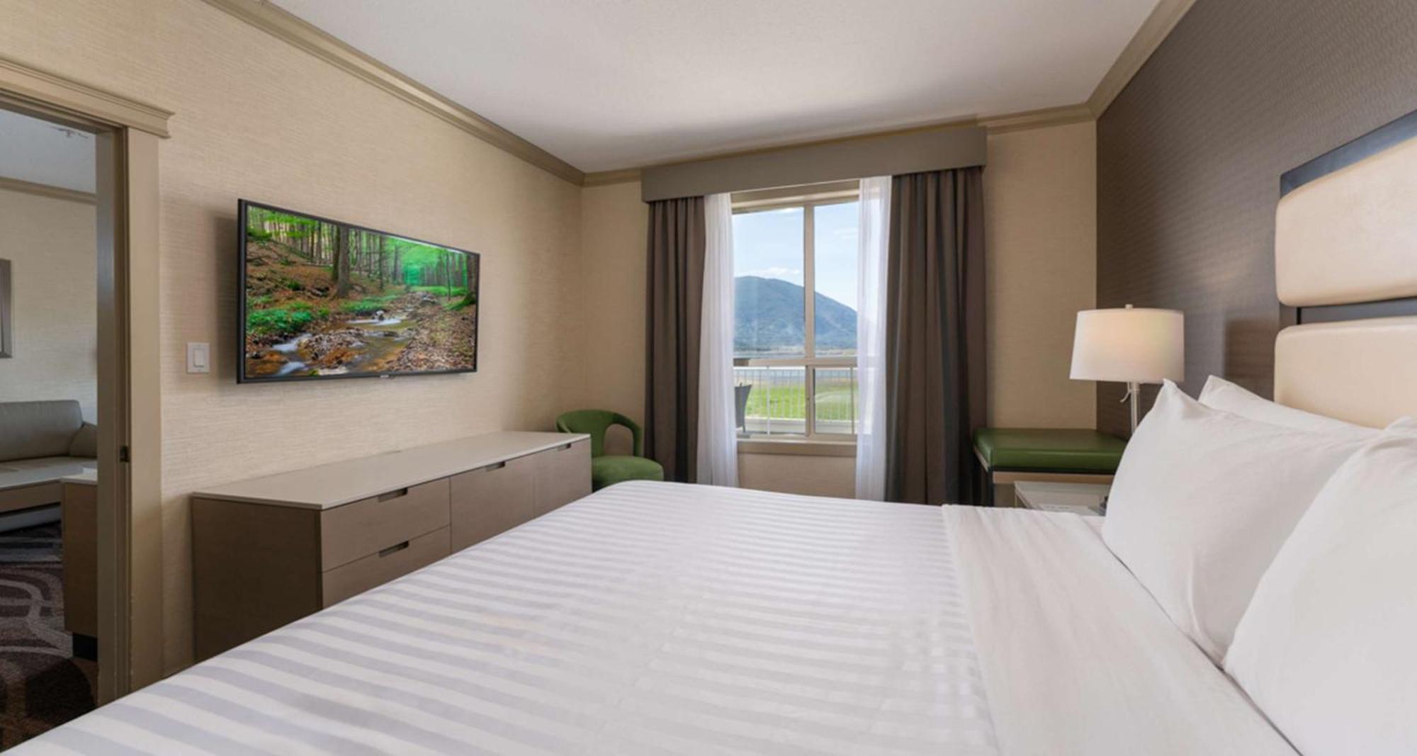 Prestige Harbourfront Resort, Worldhotels Luxury Salmon Arm