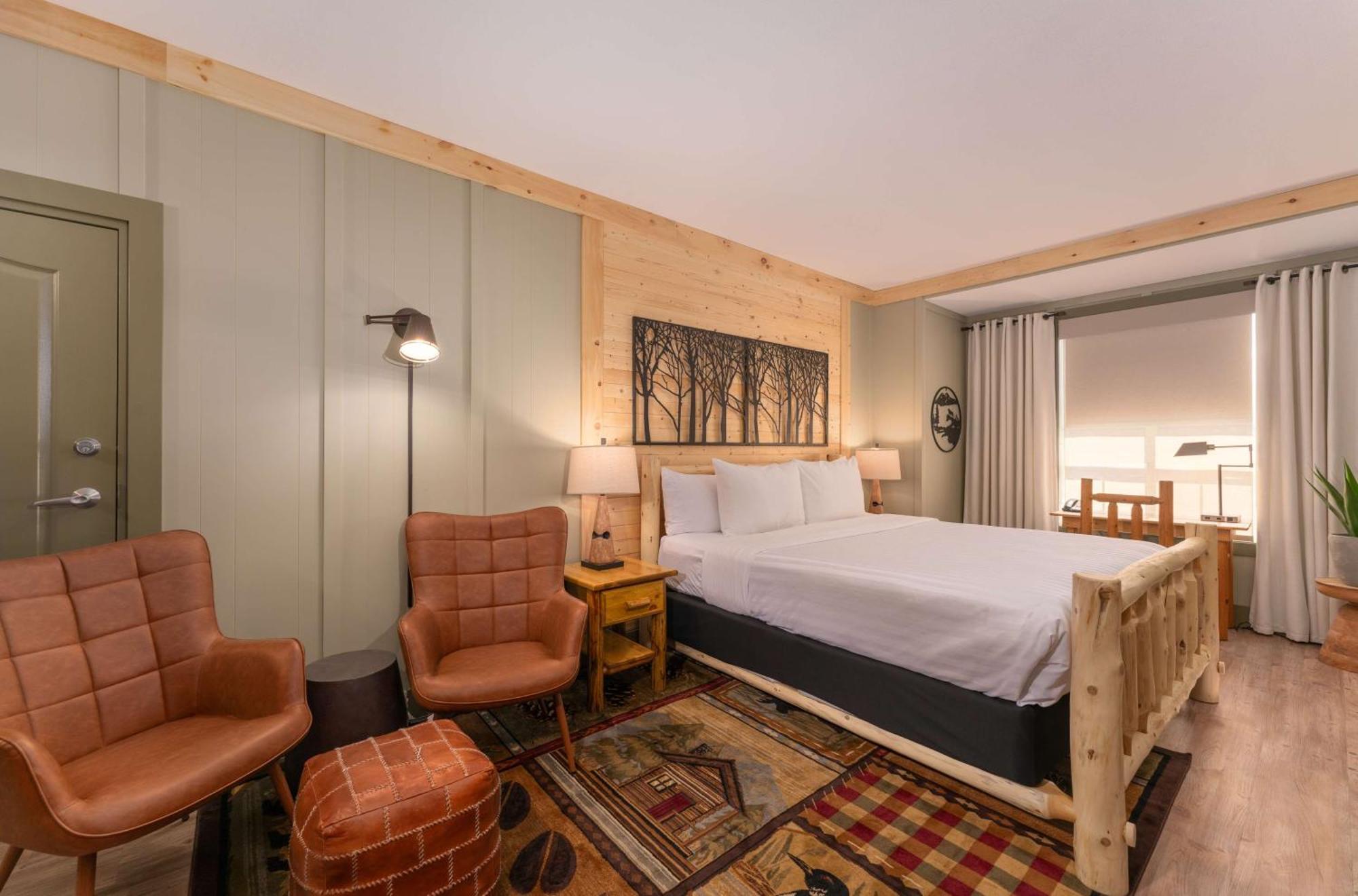 Resort Prestige Harbourfront Resort, Worldhotels Luxury Salmon Arm